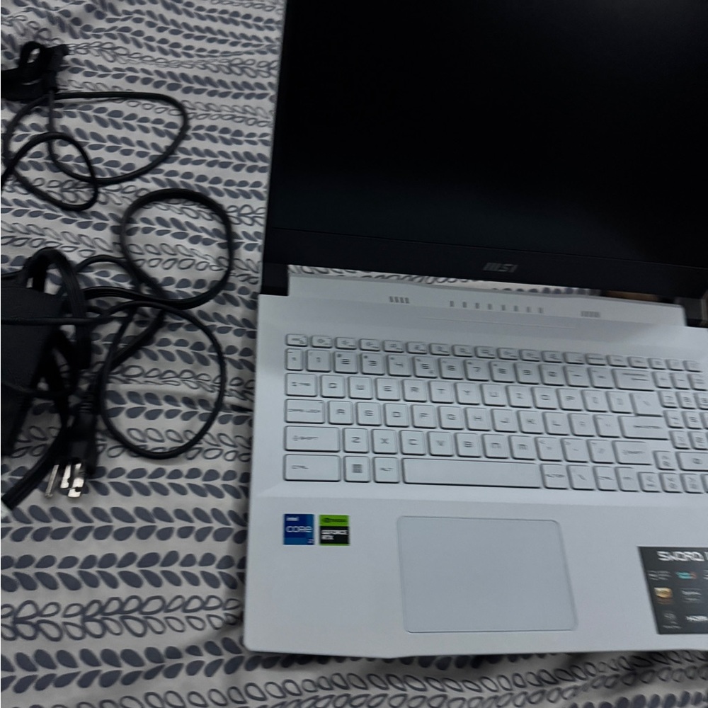 High gaming laptop MSI 4060 GeForce RTX DDR5 ram